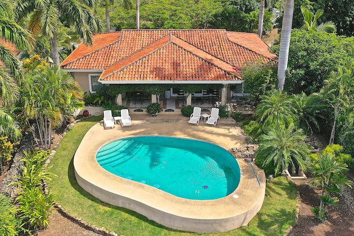 Costa Rican Ocean View Villa with pool