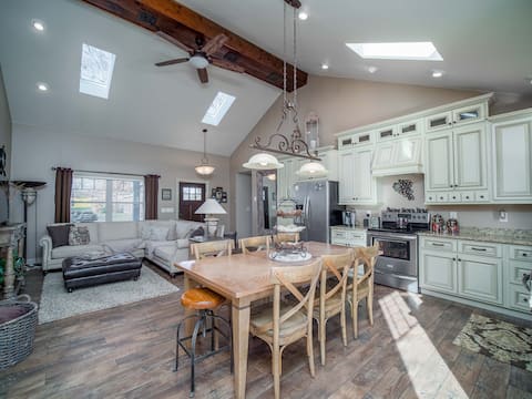 Charming Lake Home In The Heart of Bemus Point