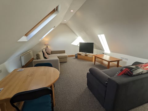 Popular Airbnb listing: Beautiful modern barn. Parking place included. in Gateshead
