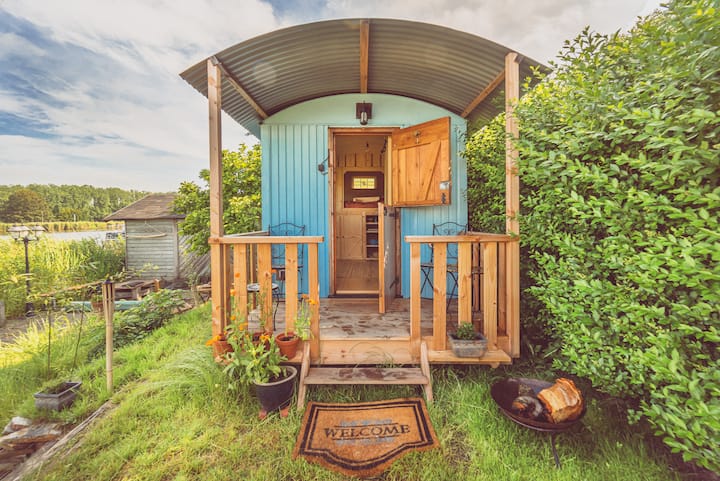 Waterside Eco-Friendly Tiny House near Amsterdam