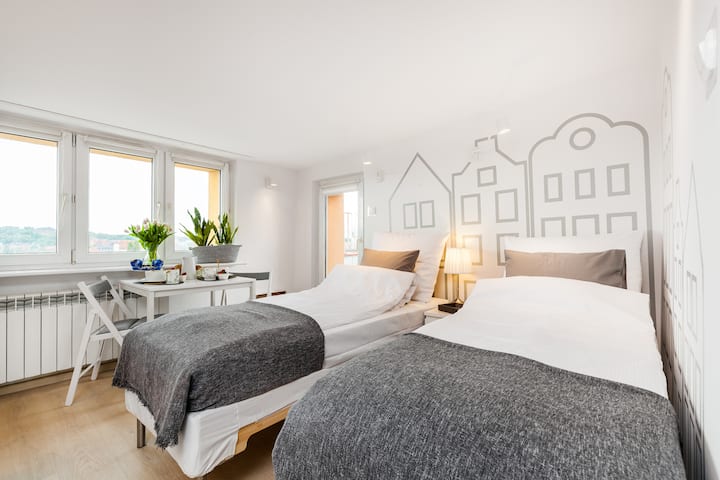 ☺When walking around Gdańsk, keep your head up high, every tenement house in the old town is different and worthy of admiration ☺