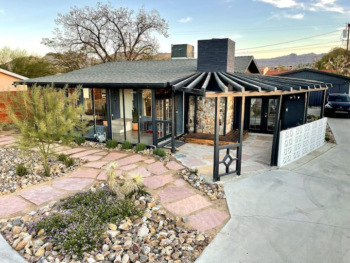 Blue Sunday, Desert House W/ Hot Tub -Joshua Tree - Joshua Tree, CA