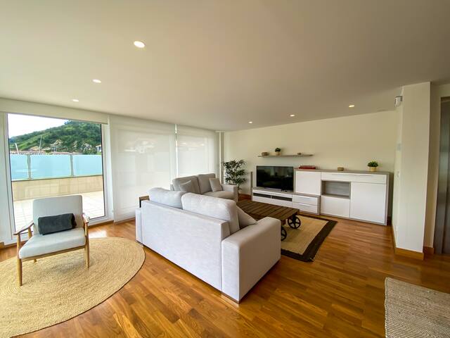 Beautiful villa in unique surroundings. gallery image 2