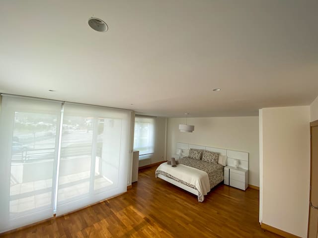 Beautiful villa in unique surroundings. gallery image 3