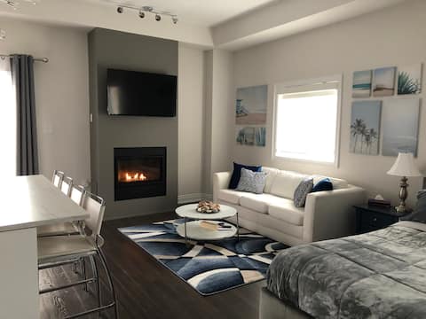 Top Airbnb: Corner Gem - Wasaga Beach in Wasaga Beach