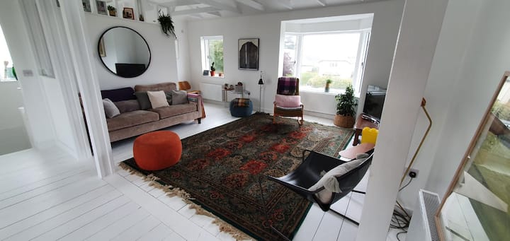 Airy 3 Bedroom House With Incredible Views - Dublin