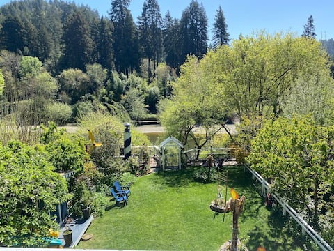 Popular Airbnb listing: RIVERSCAPE in Guerneville