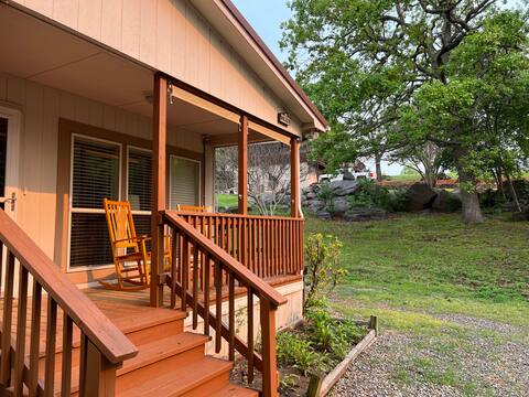 Cozy 3-bedroom home 1 mile from Lake Tenkiller