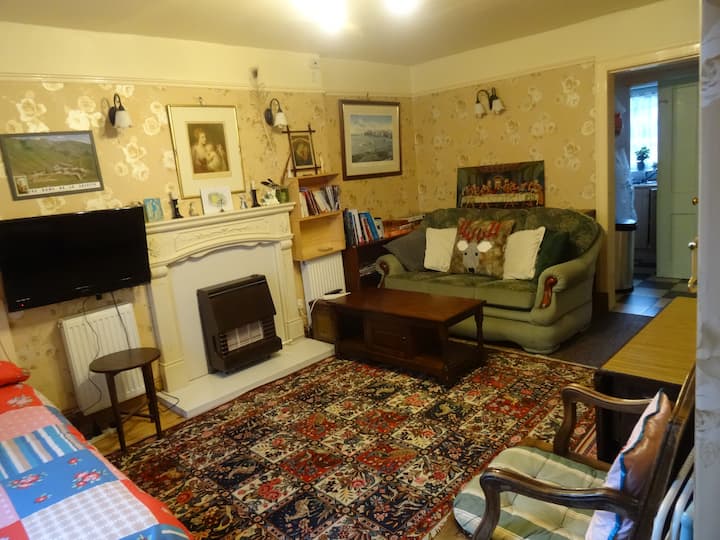 Maison Jaune, Walkerburn, Cottage - Galashiels