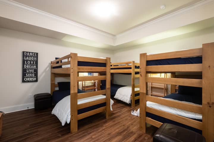 Poschodová izba v suteréne 6 lôžok