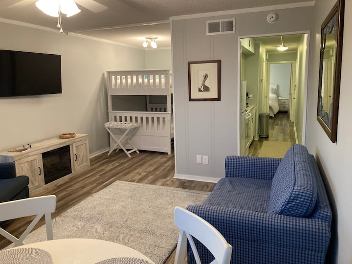 Updated Condo In Oceanfront Resort. - Atlantic Beach, NC