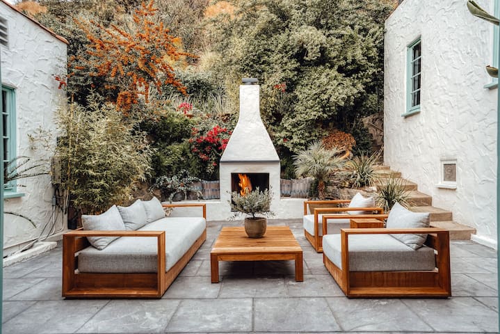 Casa Honey – Hollywood Hills Retreat gallery image 2