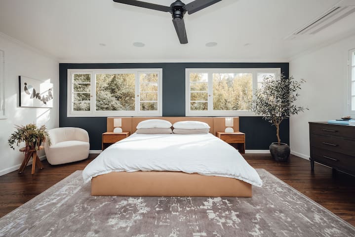 Casa Honey – Hollywood Hills Retreat gallery image 3