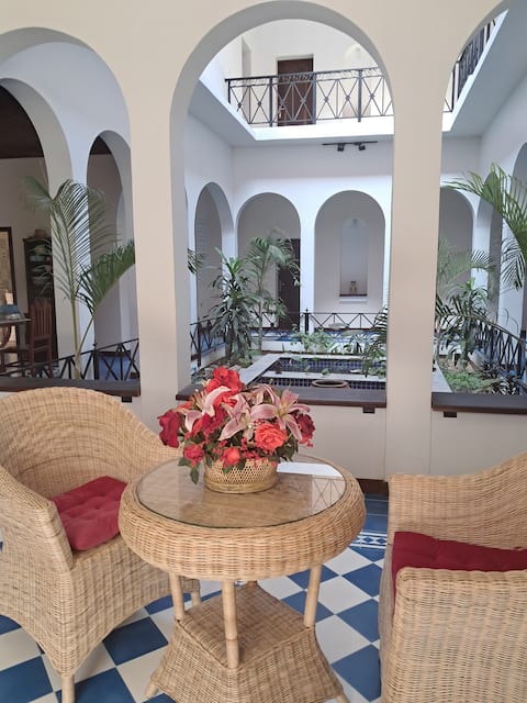 1 La maison bleue - guest room Ground floor G1