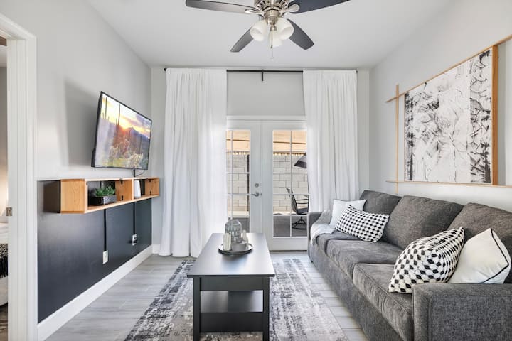 Your Phx Home Base | 3br Near Downtown & Medical - Phoenix, AZ