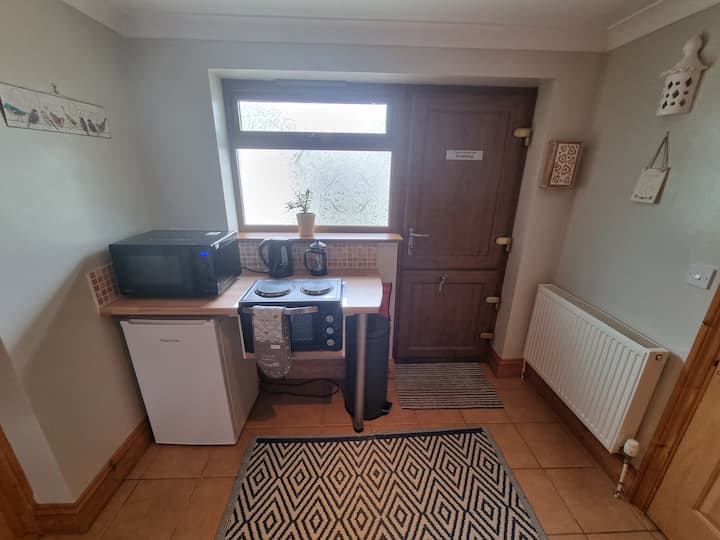 Tintagel Self Contained Flat With Outside Parking. - Tintagel