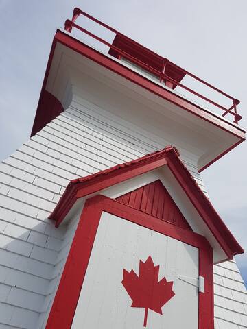 Shalin Cottage-seconds from semi-private beach gallery image 4