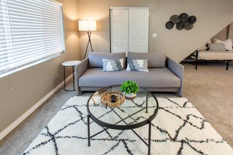 NEW Renovated Guest Suite | 30 min to DIA & DEN