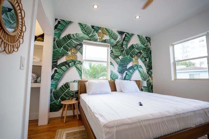 Спалня за гости с 1 суперголямо двойно легло