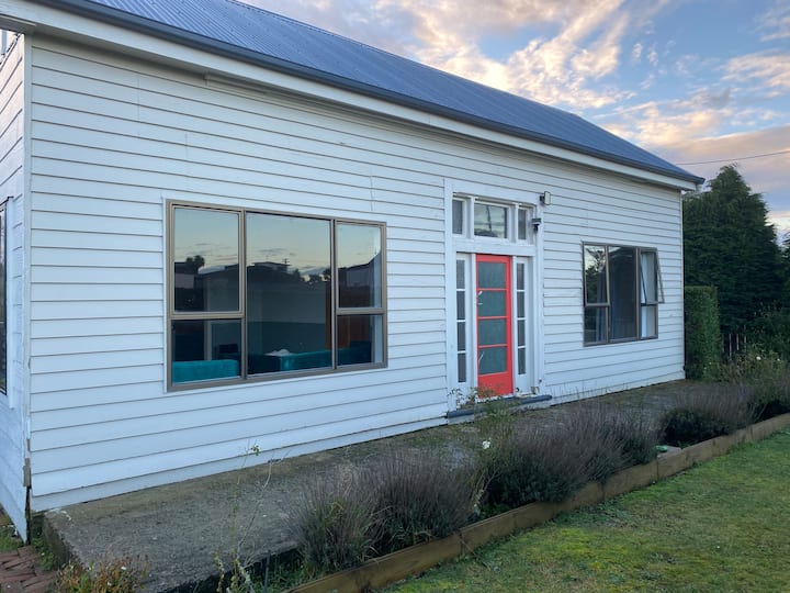 Riverton / Aparima Holiday Rentals & Homes Southland, New Zealand