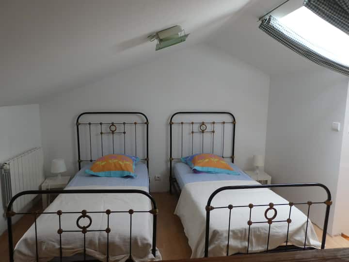 غرفة نوم في الطابق الأول