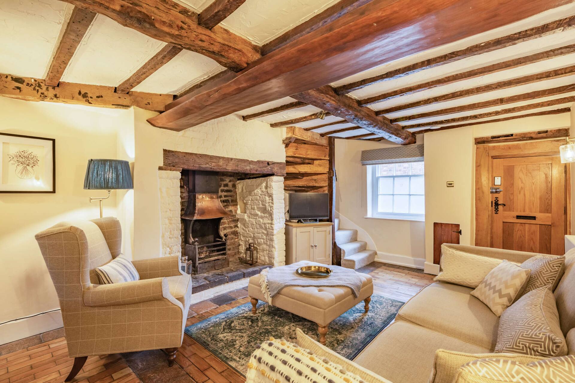 Characterful City Centre Cottage, Garden & Parking