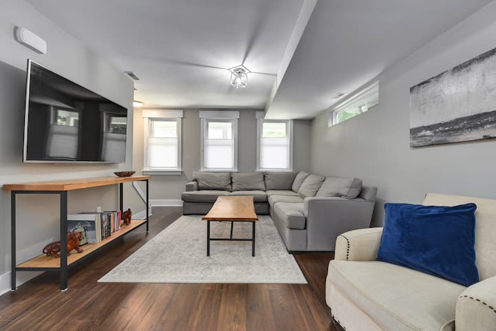 Updated Cleveland Home In Tremont By Restaurants - Cleveland