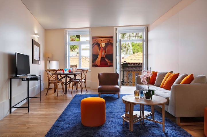 Ribeira Trendy Flat in medieval Mercadores Street