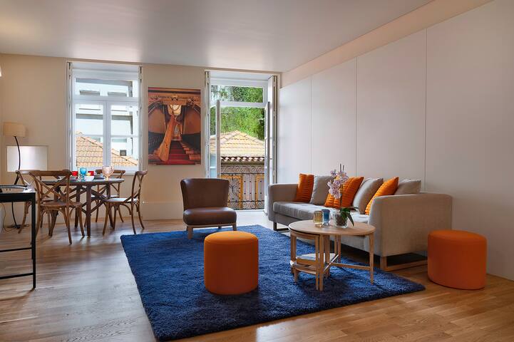 Ribeira Trendy Flat in medieval Mercadores Street gallery image 2