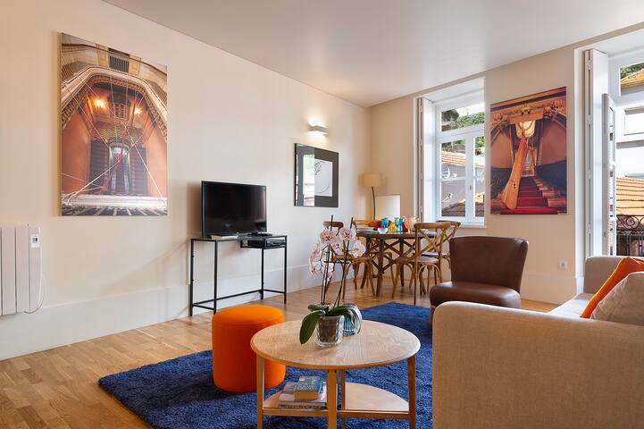 Ribeira Trendy Flat in medieval Mercadores Street gallery image 5