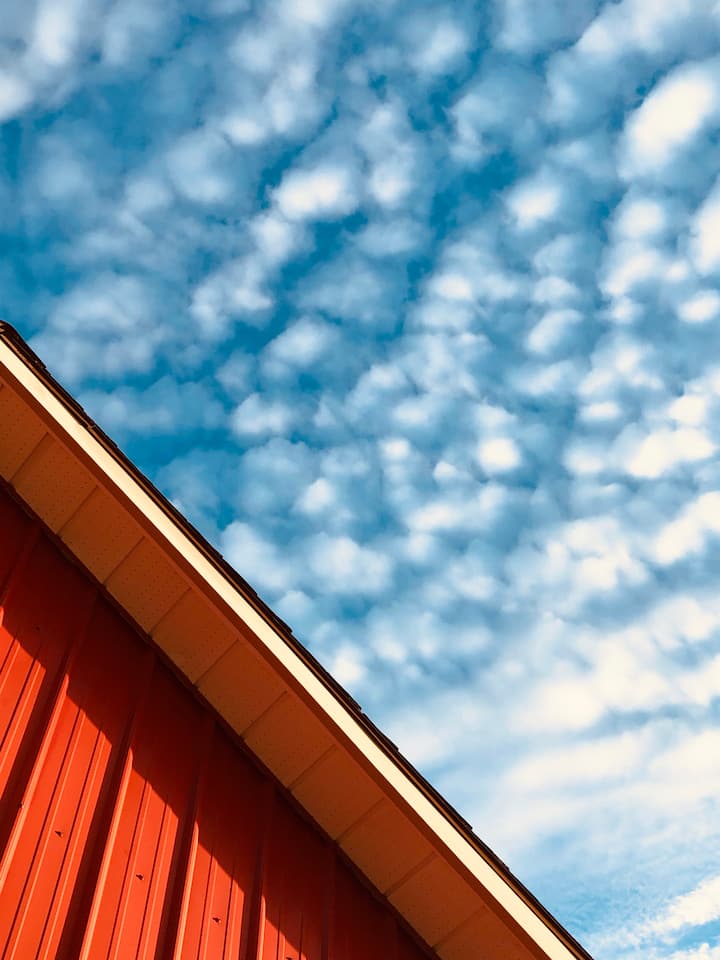 Artist's retreat, with private studio Houses for Rent in Bear River