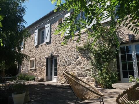 Warm countryside home- 20' de Carcassonne