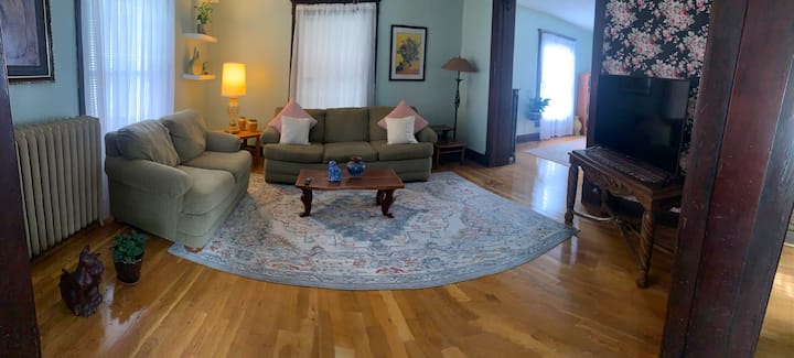 Grandma Laura's Airbnb In Moberly - Huntsville, MO