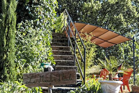 Le Moulin d'huile:quiet guest house in countryside