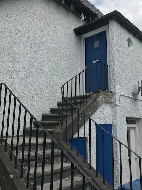 Two bedroom cottage flat