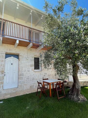 Dimora in Villa Harmonia con piscina gallery image 3