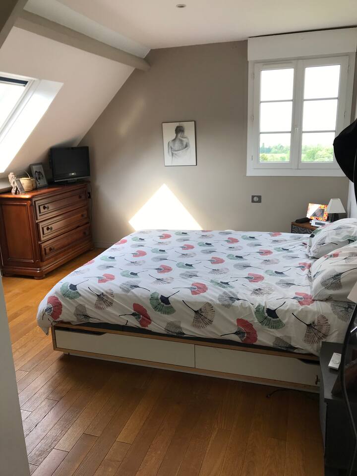 Родителска спална соба 