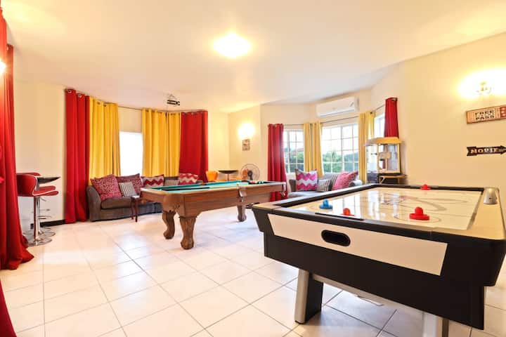 Villa Nilaja- The Luxurious Modern 4-bedroom Villa - Montego Bay