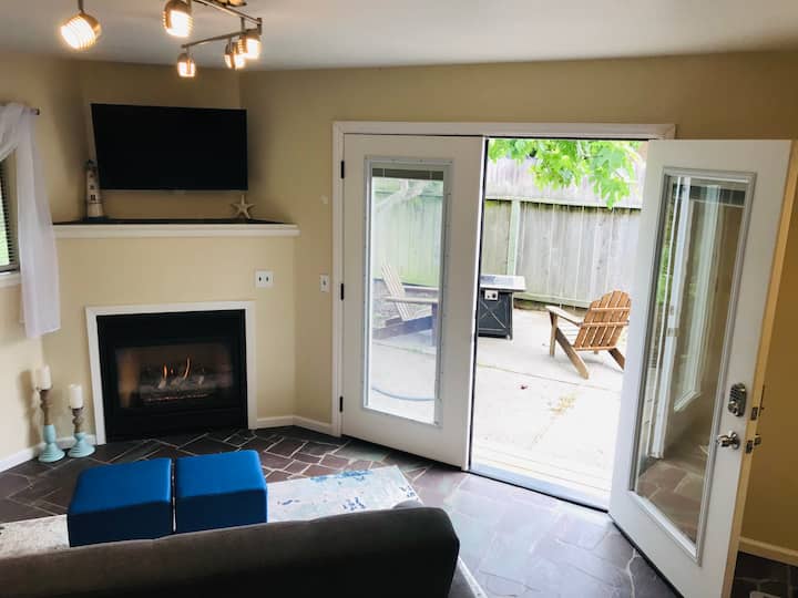 Half Moon Bay Coastal Suite-short Walk To Beach - Half Moon Bay, CA