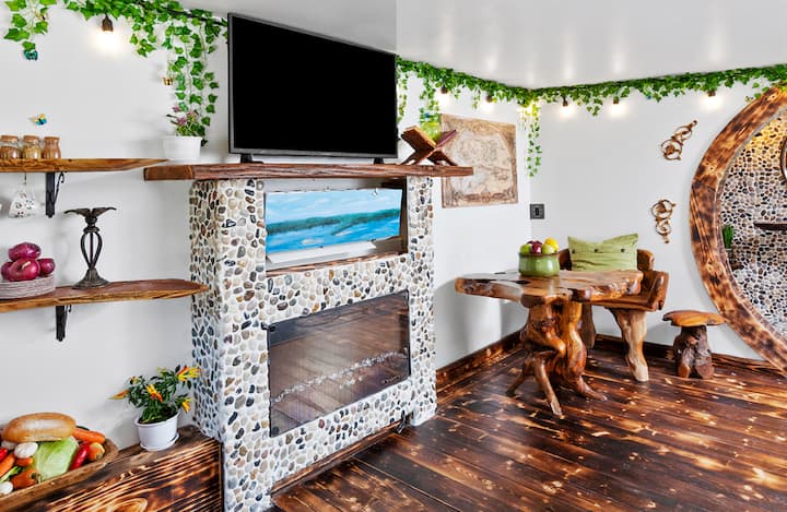 Magical Hobbit House • Romantic Tiny Stay in Texas