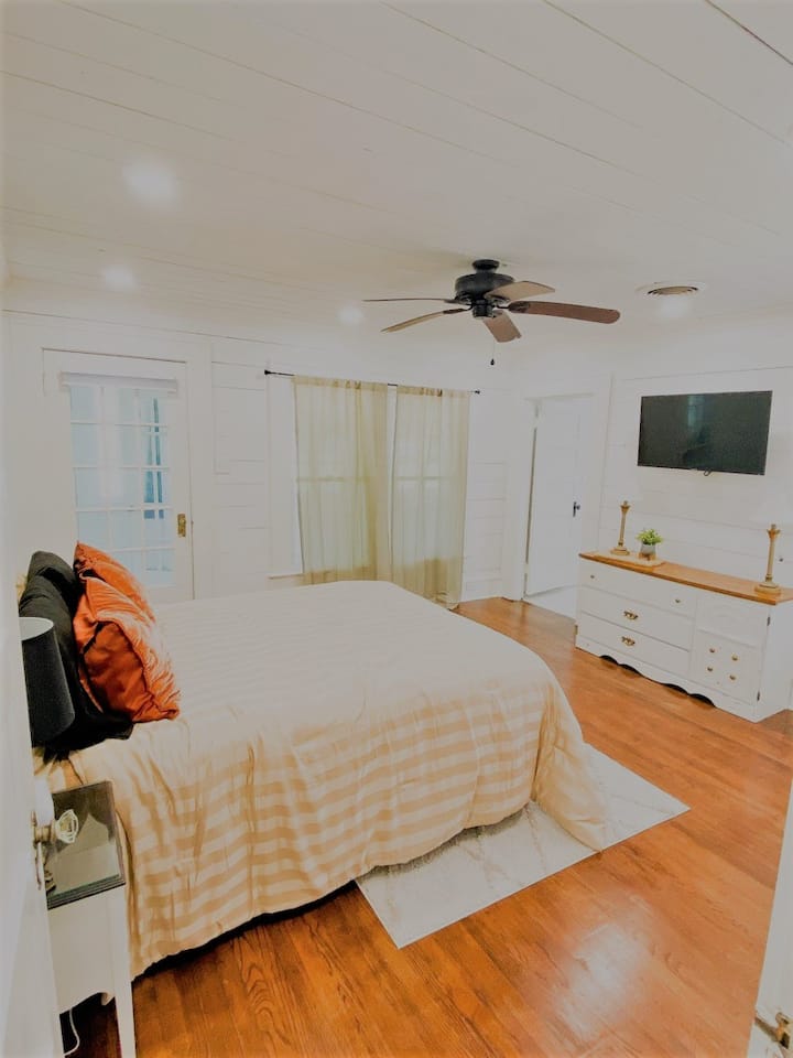 Master Bedroom 1