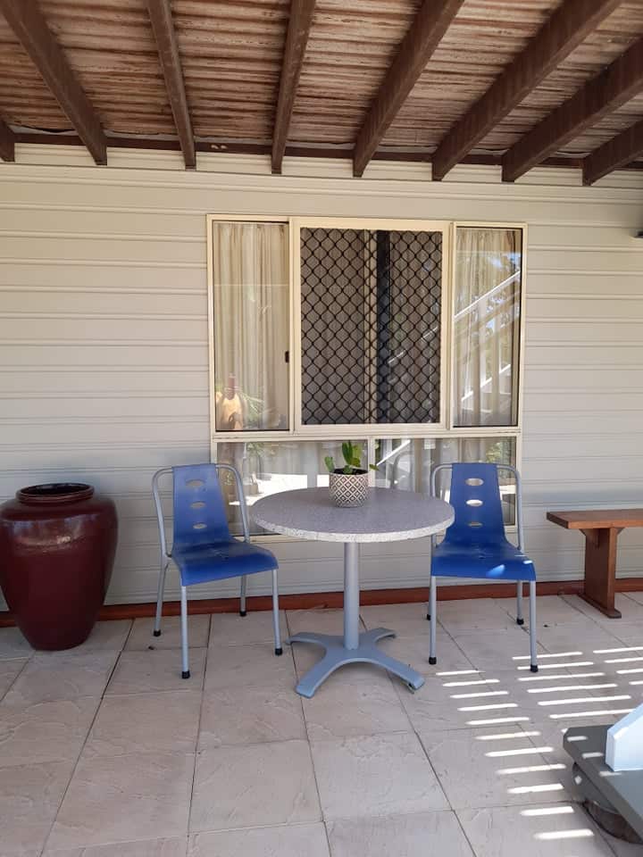 Spacious 2 bedroom unit in central Yeppoon