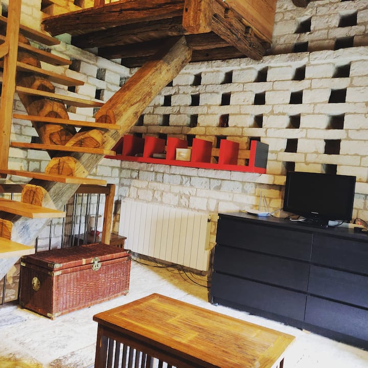 Gîte Insolite Dans Un Pigeonnier à La Ferme - Chinon