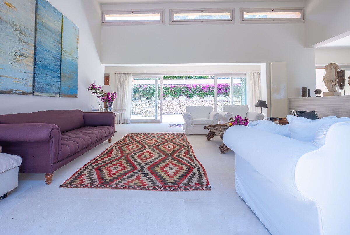 Breathtaking rural Finca in natural park 2