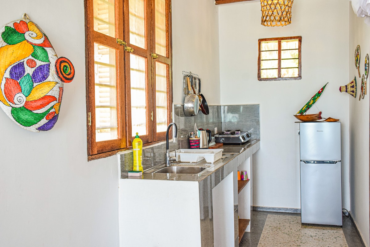 Full kitchen image 1