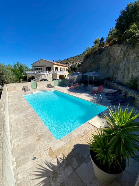 Beautiful villa with swimming pool in Balagne
