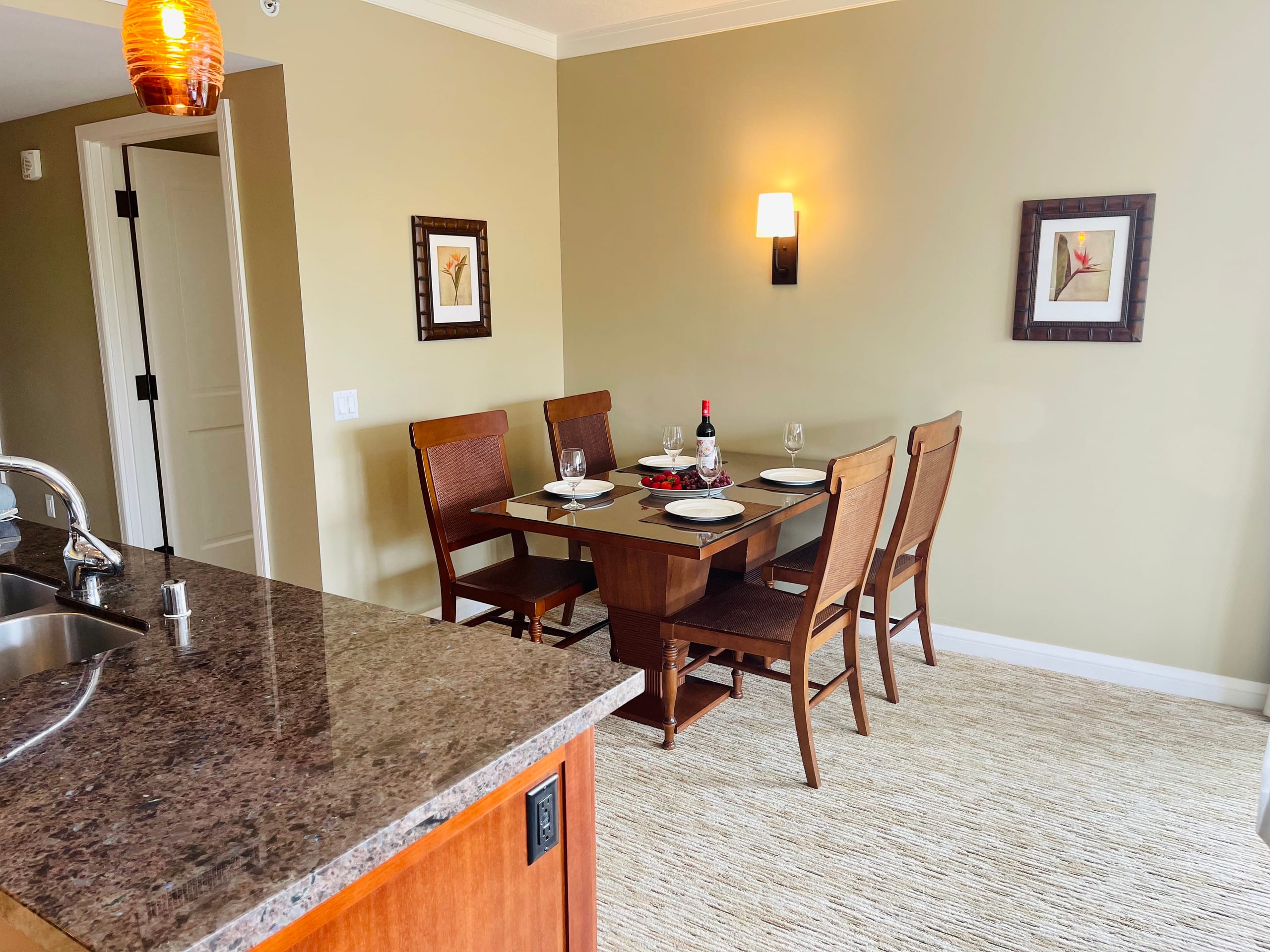 Condo in Lahaina · ★4.96 · 2 bedrooms · 3 beds · 2 baths - Image 5