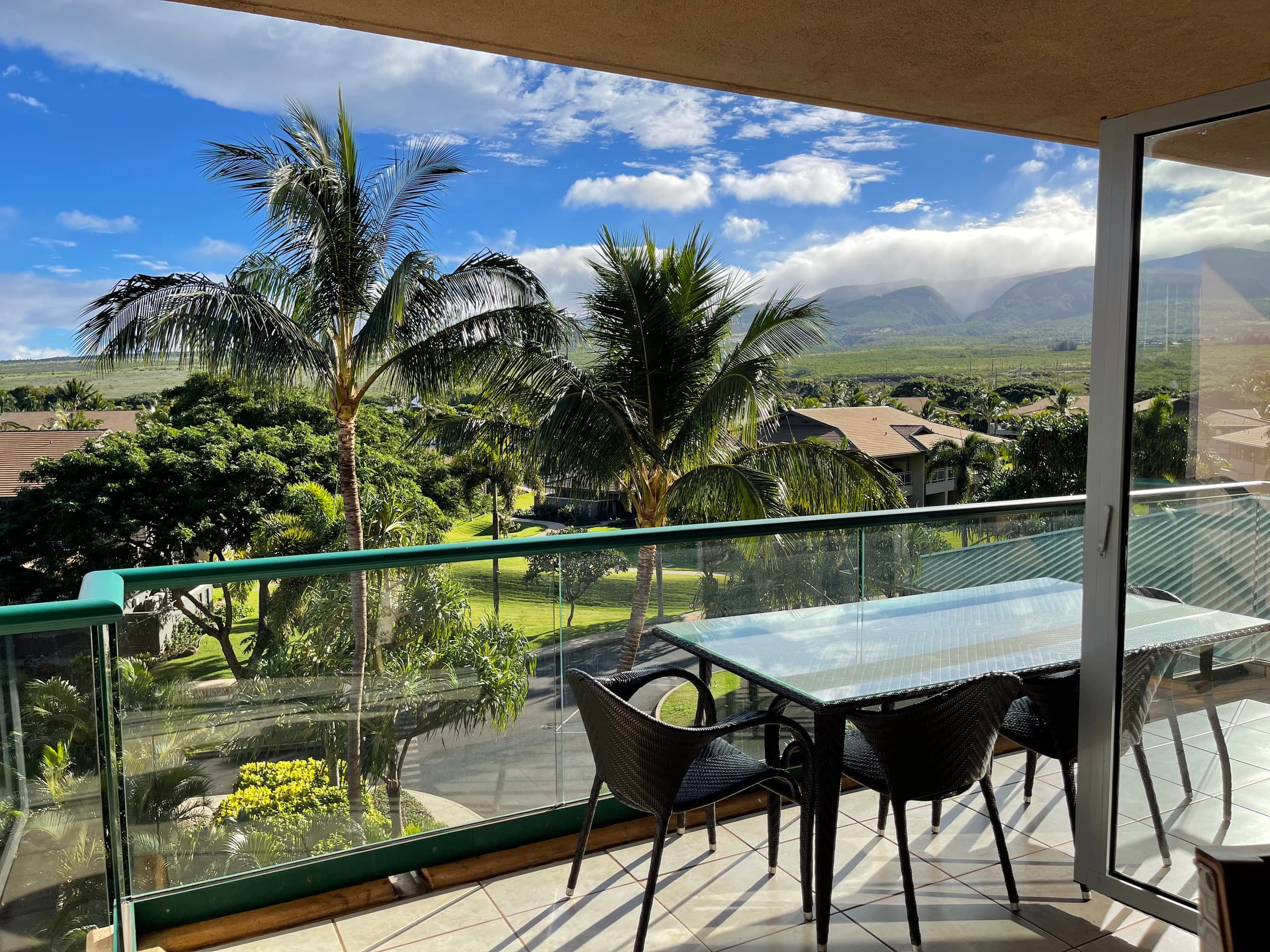 Condo in Lahaina · ★4.96 · 2 bedrooms · 3 beds · 2 baths - Image 21