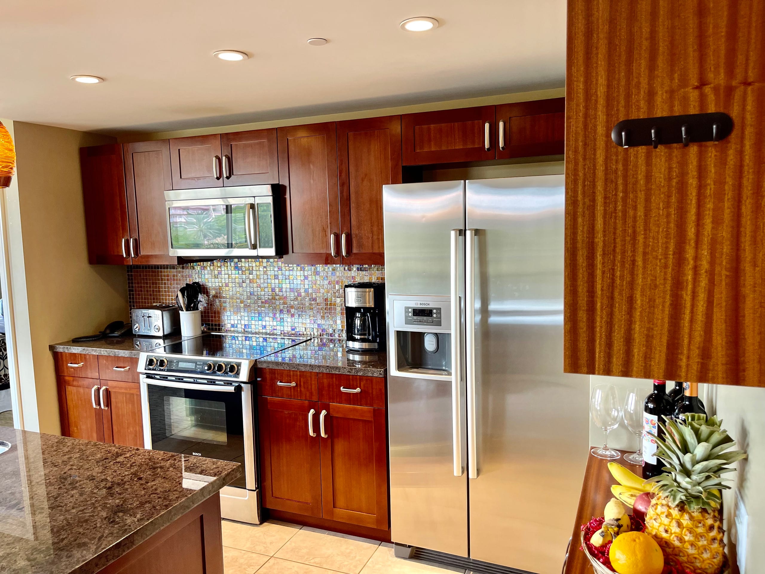 Condo in Lahaina · ★4.96 · 2 bedrooms · 3 beds · 2 baths - Image 12