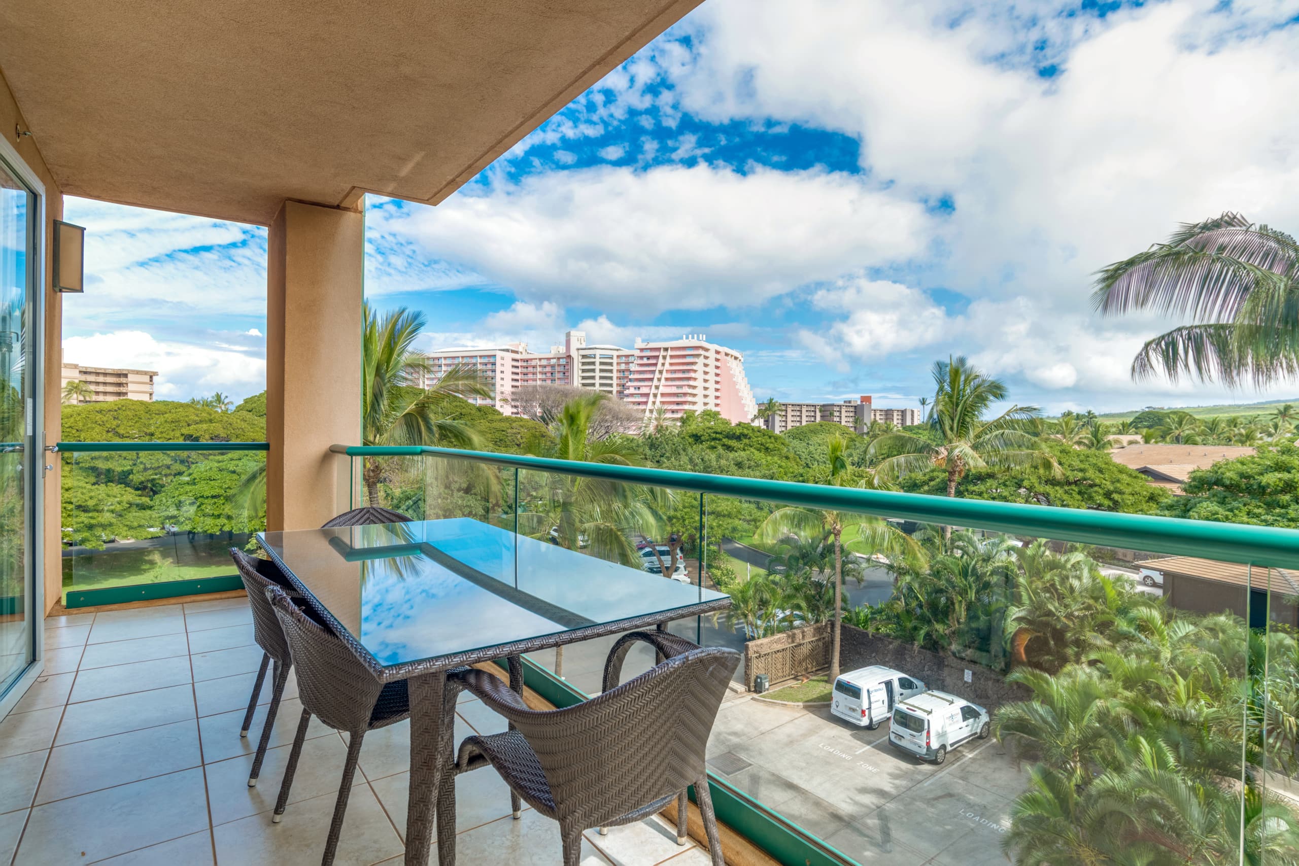 Condo in Lahaina · ★4.96 · 2 bedrooms · 3 beds · 2 baths - Image 30